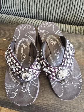 Montana West Flip Flops